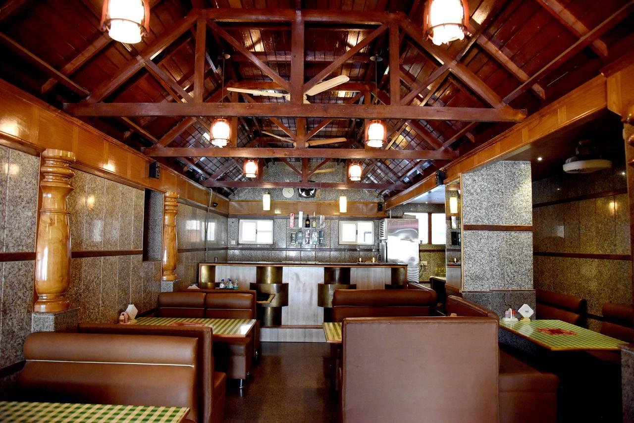 Hotel Sharada International Udupi Eksteriør billede
