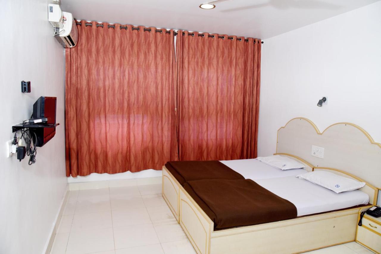 Hotel Sharada International Udupi Eksteriør billede